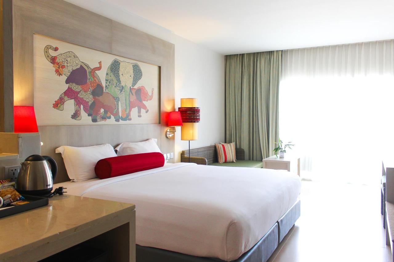 Ramada By Wyndham Phuket Deevana Patong Exterior photo
