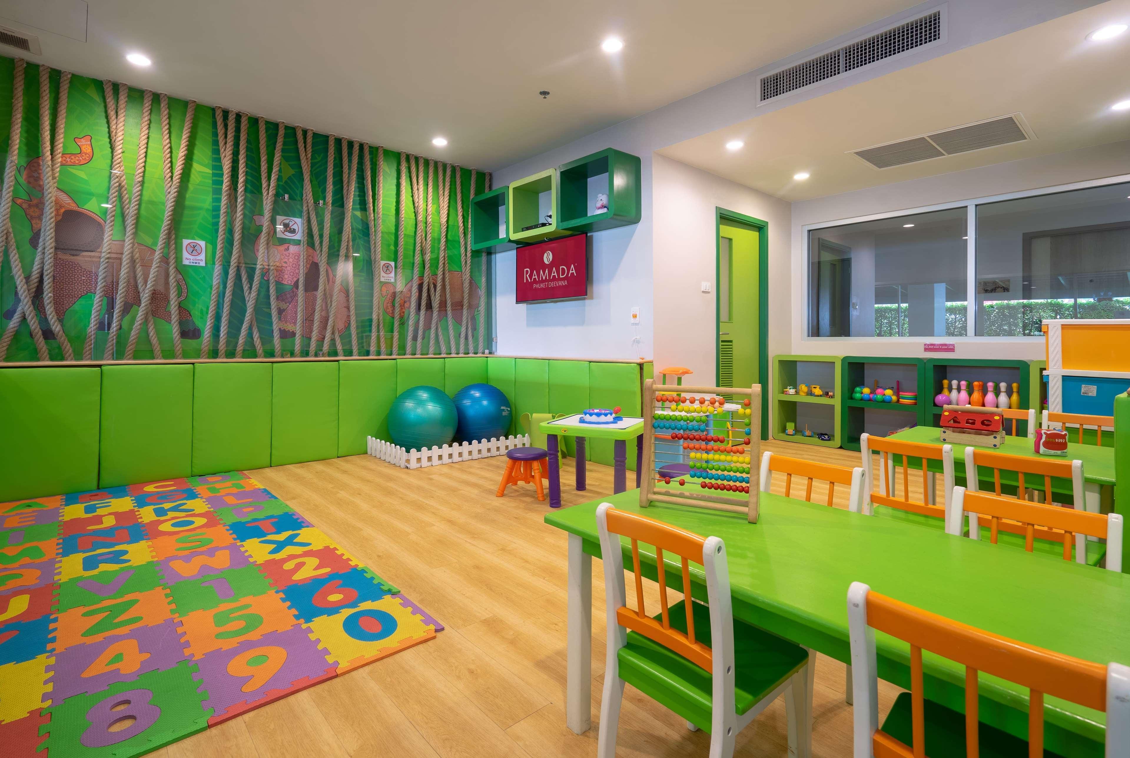 Ramada By Wyndham Phuket Deevana Patong Exterior photo