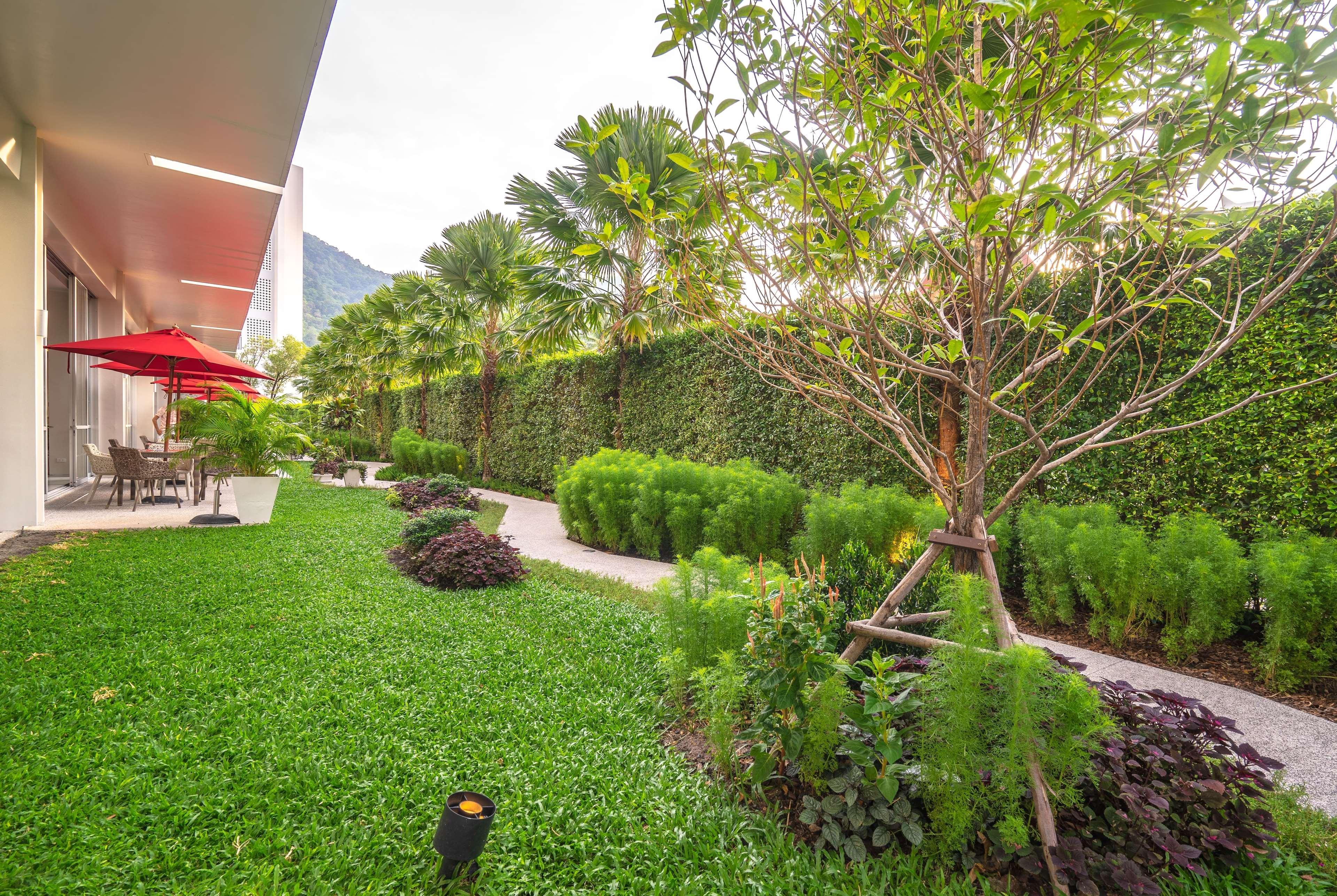 Ramada By Wyndham Phuket Deevana Patong Exterior photo