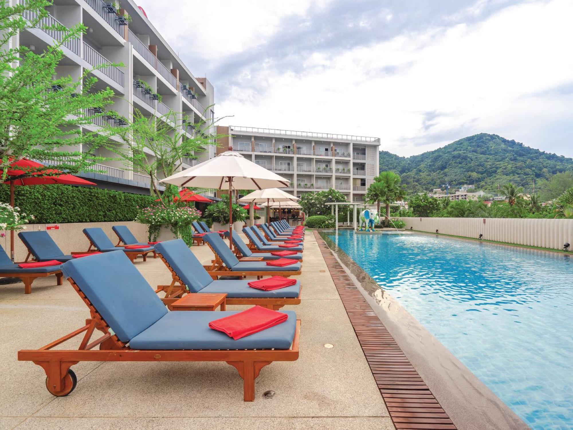 Ramada By Wyndham Phuket Deevana Patong Exterior photo